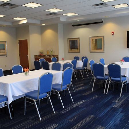 Holiday Inn Express Leland - Wilmington Area By Ihg Esterno foto