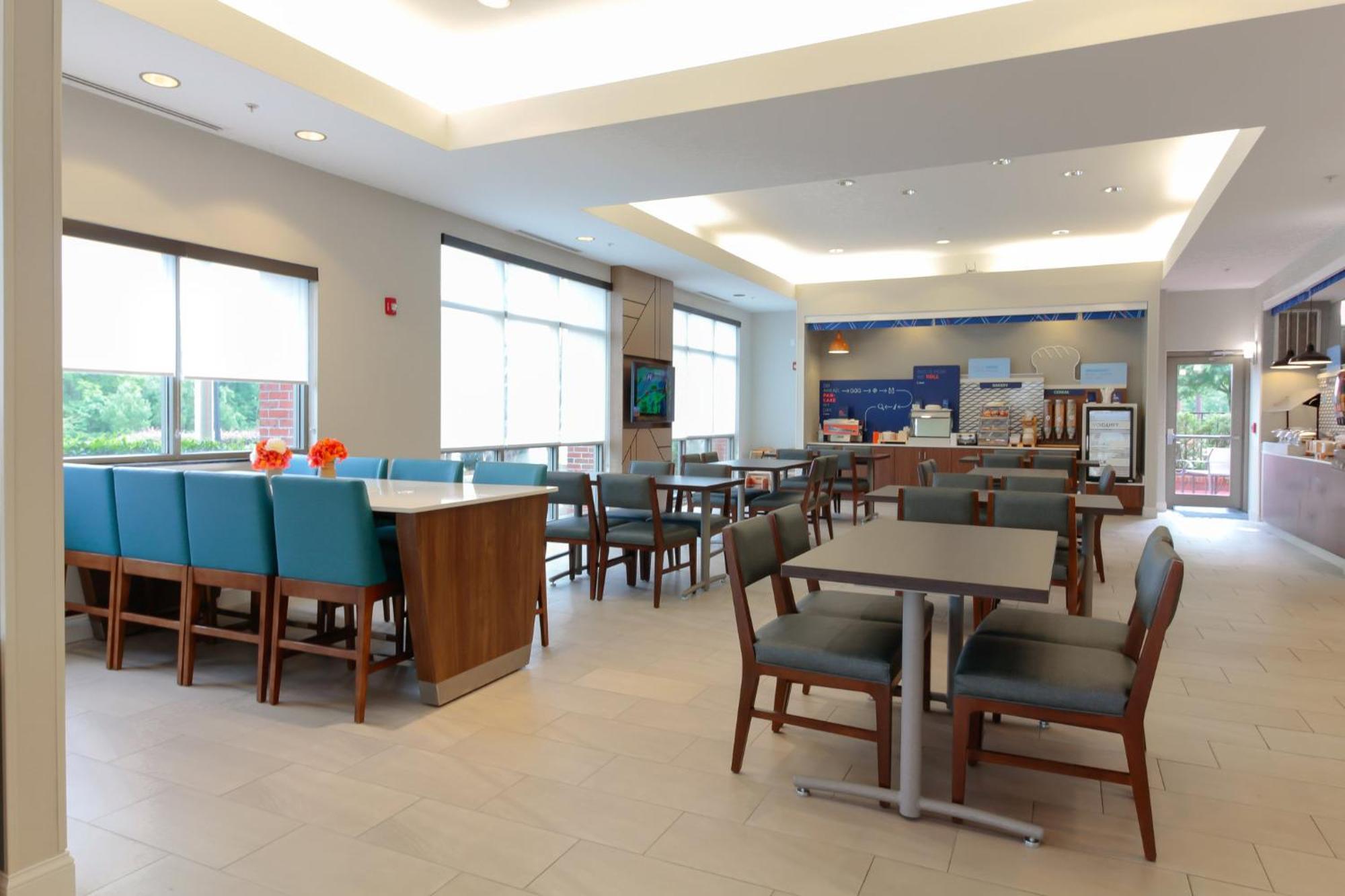 Holiday Inn Express Leland - Wilmington Area By Ihg Esterno foto