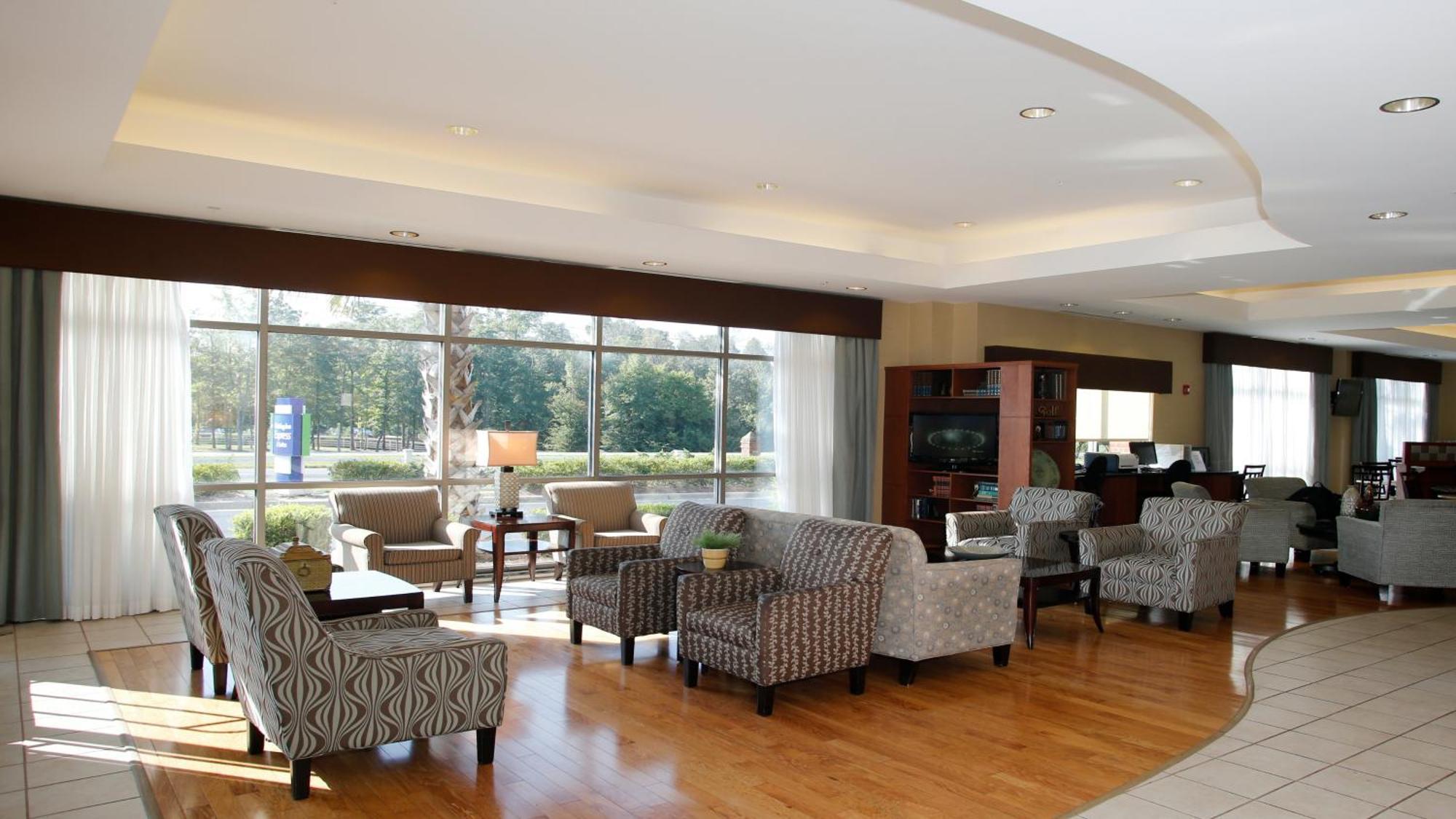 Holiday Inn Express Leland - Wilmington Area By Ihg Esterno foto