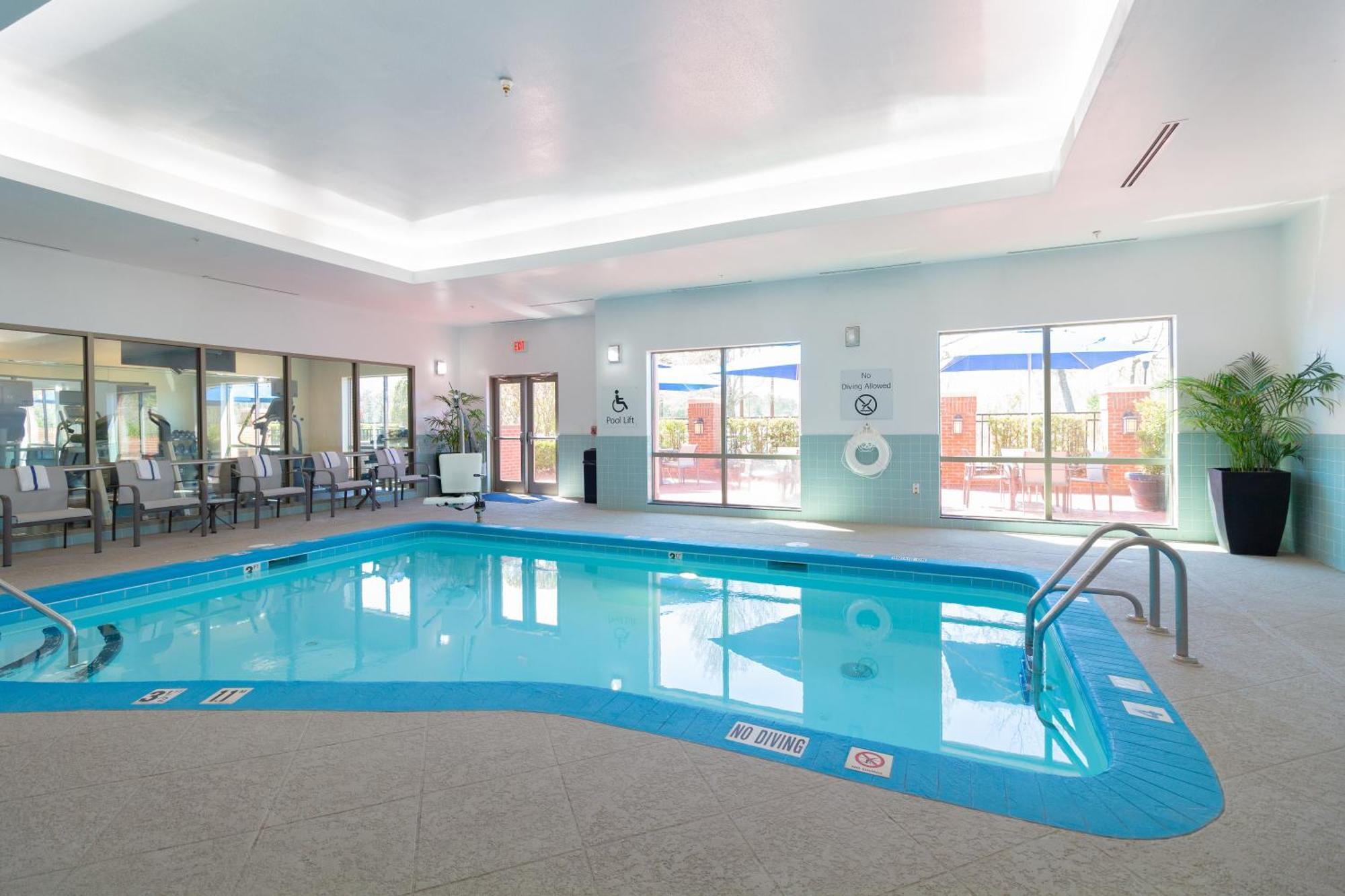 Holiday Inn Express Leland - Wilmington Area By Ihg Esterno foto